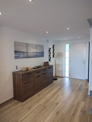 4 bedroom Townhouse for sale in Calahonda, Mijas with pool - € 562,000 (Ref: 7430059)