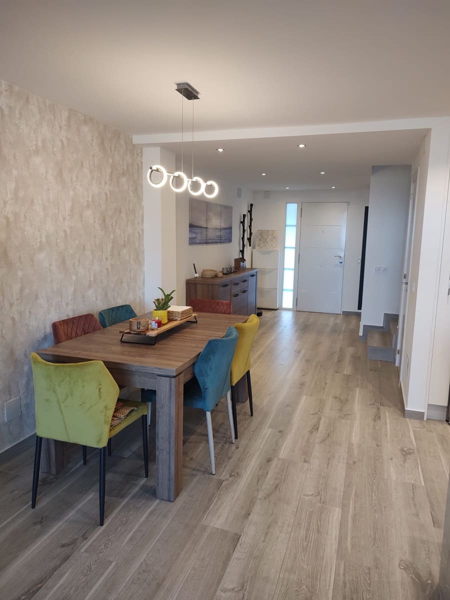 4 soverom Hus til salgs i Calahonda med svømmebasseng - € 562 000 (Ref: 7430059)