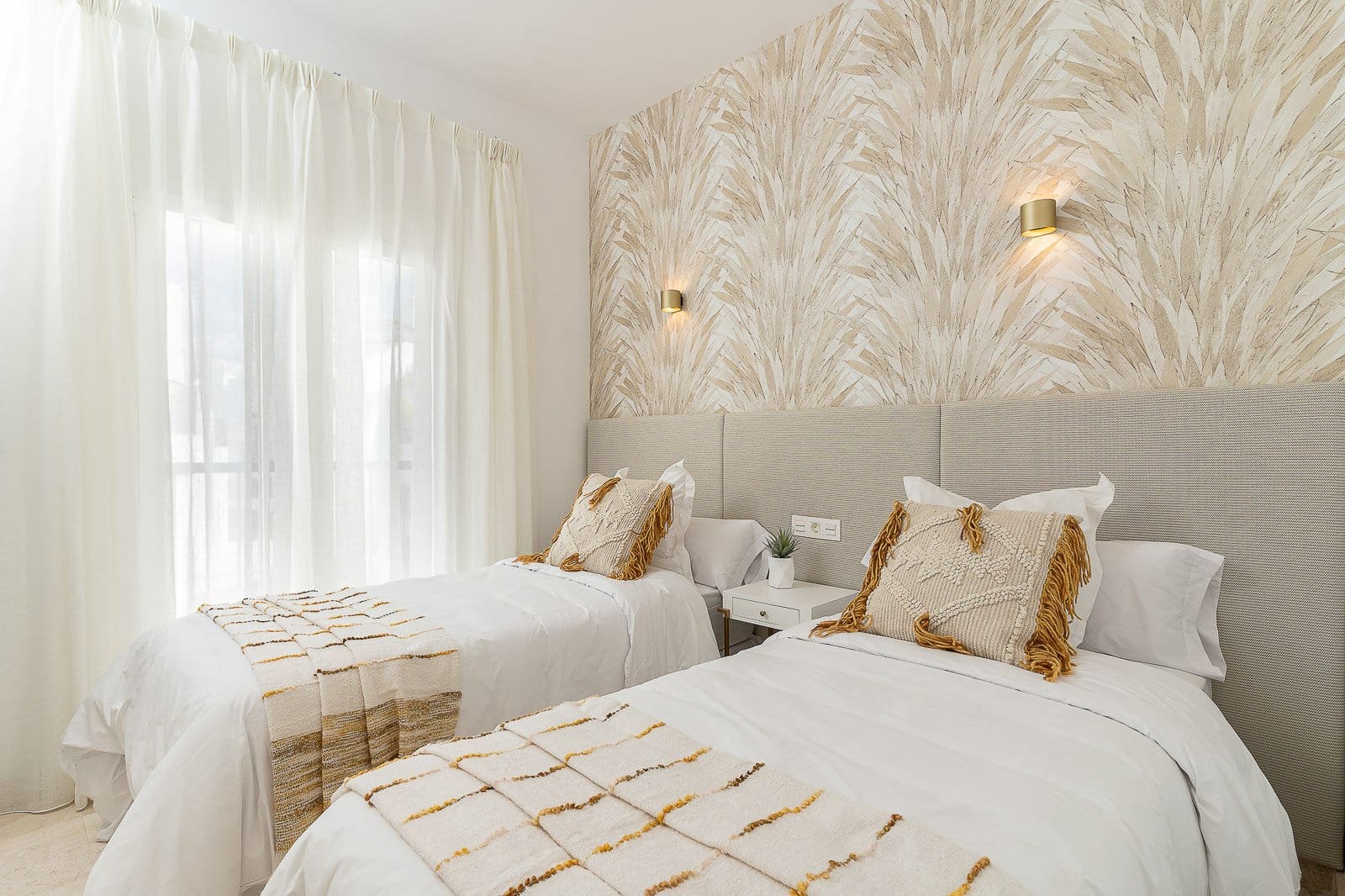 3 bedroom Apartment for sale in Benahavis with pool garage - € 598,000 (Ref: 7469077)