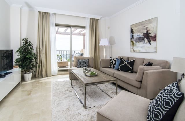 2 bedroom Apartment for sale in El Paraíso, Benahavís with pool - € 495,000 (Ref: 7474192)