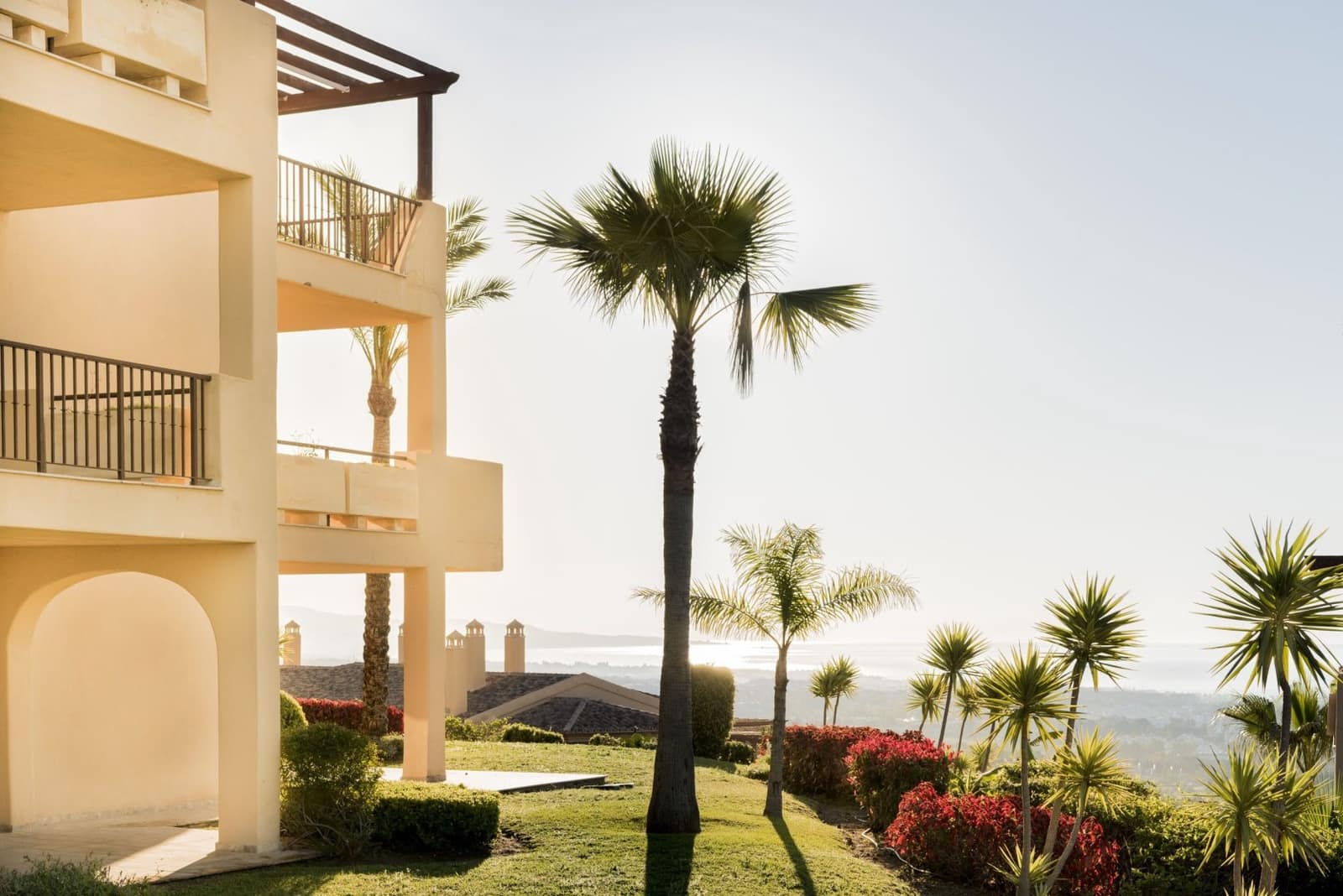 2 bedroom Apartment for sale in Benahavis with pool garage - € 495,000 (Ref: 7474192)