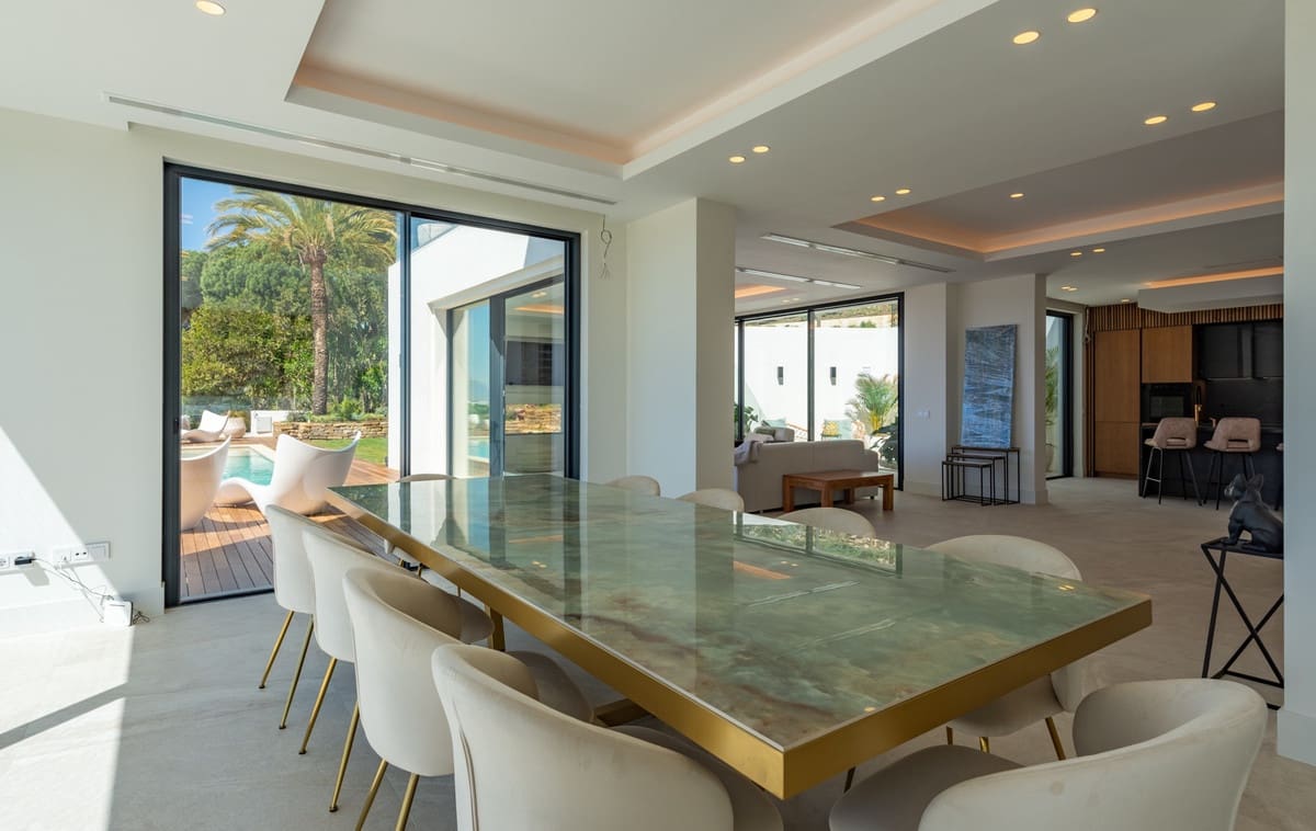 5 soverom Villa til salgs i Rio Real med svømmebasseng - € 5 000 000 (Ref: 7616306)