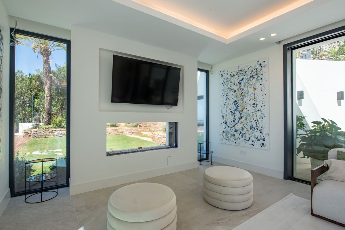 5 soverom Villa til salgs i Rio Real med svømmebasseng - € 5 000 000 (Ref: 7616306)