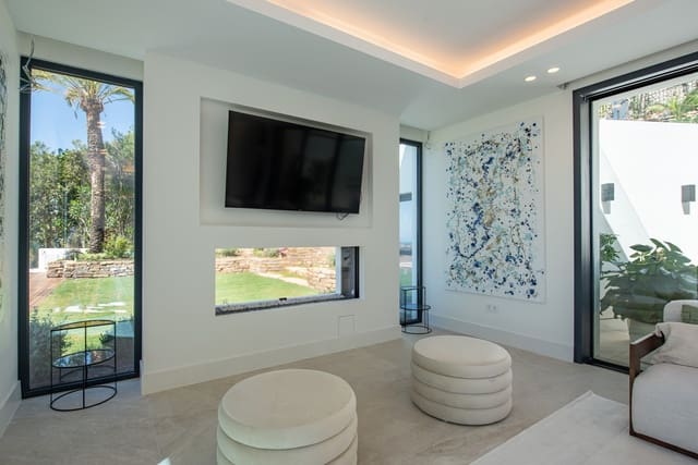 Chalet de 5 habitaciones en Río Real, Marbella en venta con piscina - 5.000.000 € (Ref: 7616306)