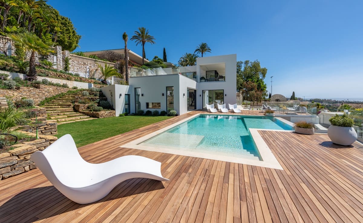 5 soverom Villa til salgs i Rio Real med svømmebasseng - € 5 000 000 (Ref: 7616306)