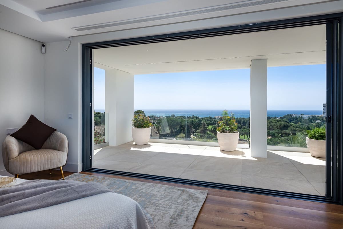 5 soverom Villa til salgs i Rio Real med svømmebasseng - € 5 000 000 (Ref: 7616306)