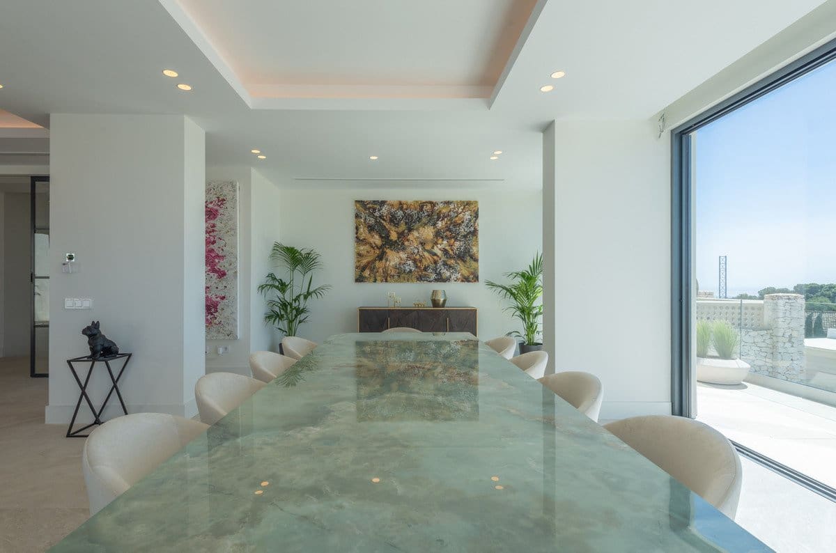 5 bedroom Villa for sale in Rio Real with pool garage - € 5,000,000 (Ref: 7616306)