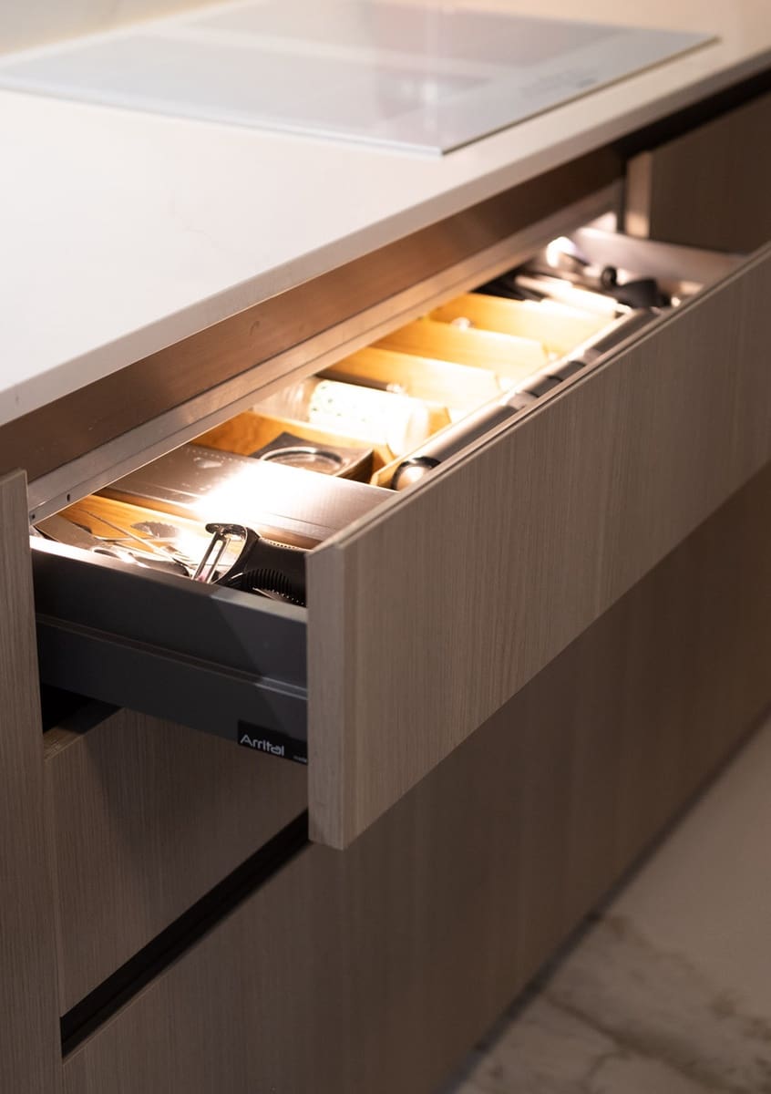 2 bedroom Apartment for sale in Puerto Banus with pool - € 770,000 (Ref: 7692706)