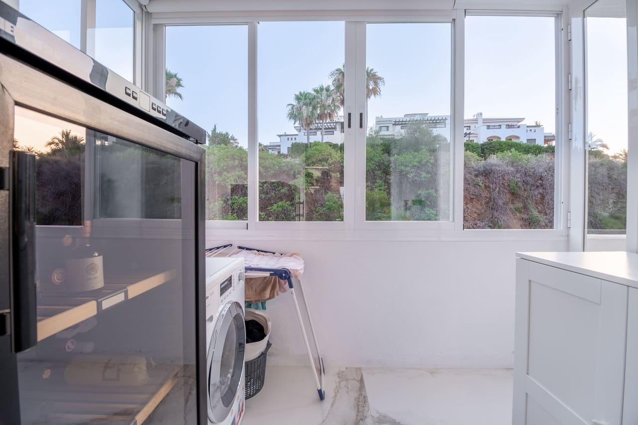 2 soverom Leilighet til salgs i Puerto Banus med svømmebasseng - € 770 000 (Ref: 7692706)