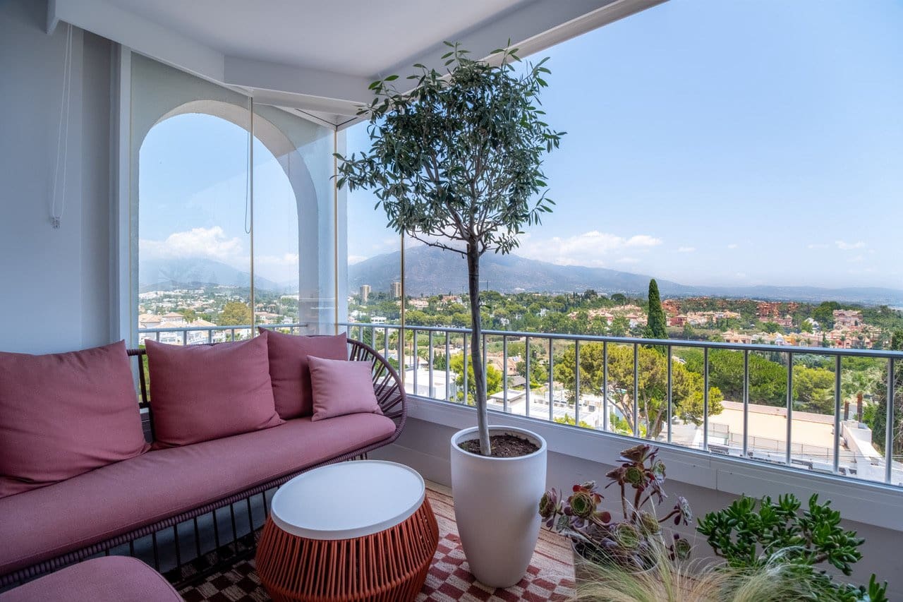 2 soverom Leilighet til salgs i Puerto Banus med svømmebasseng garasje - € 830 000 (Ref: 7692706)