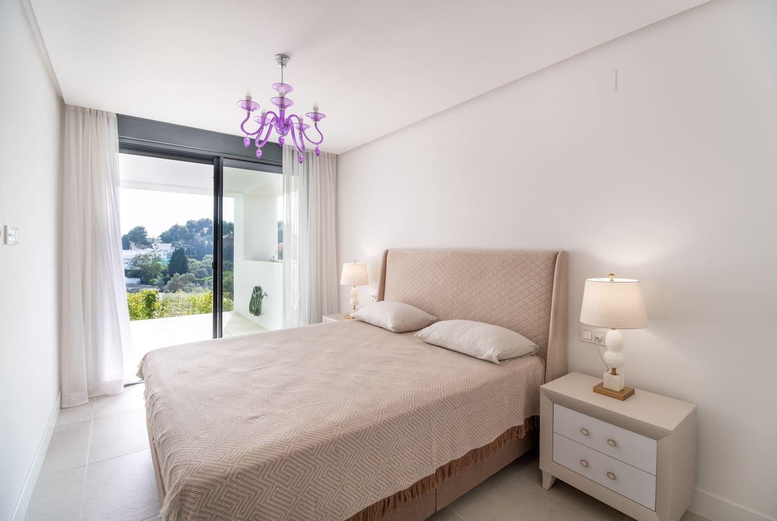 3 soveværelse Lejlighed til salg i Artola med swimmingpool - € 1.100.000 (Ref: 7705672)