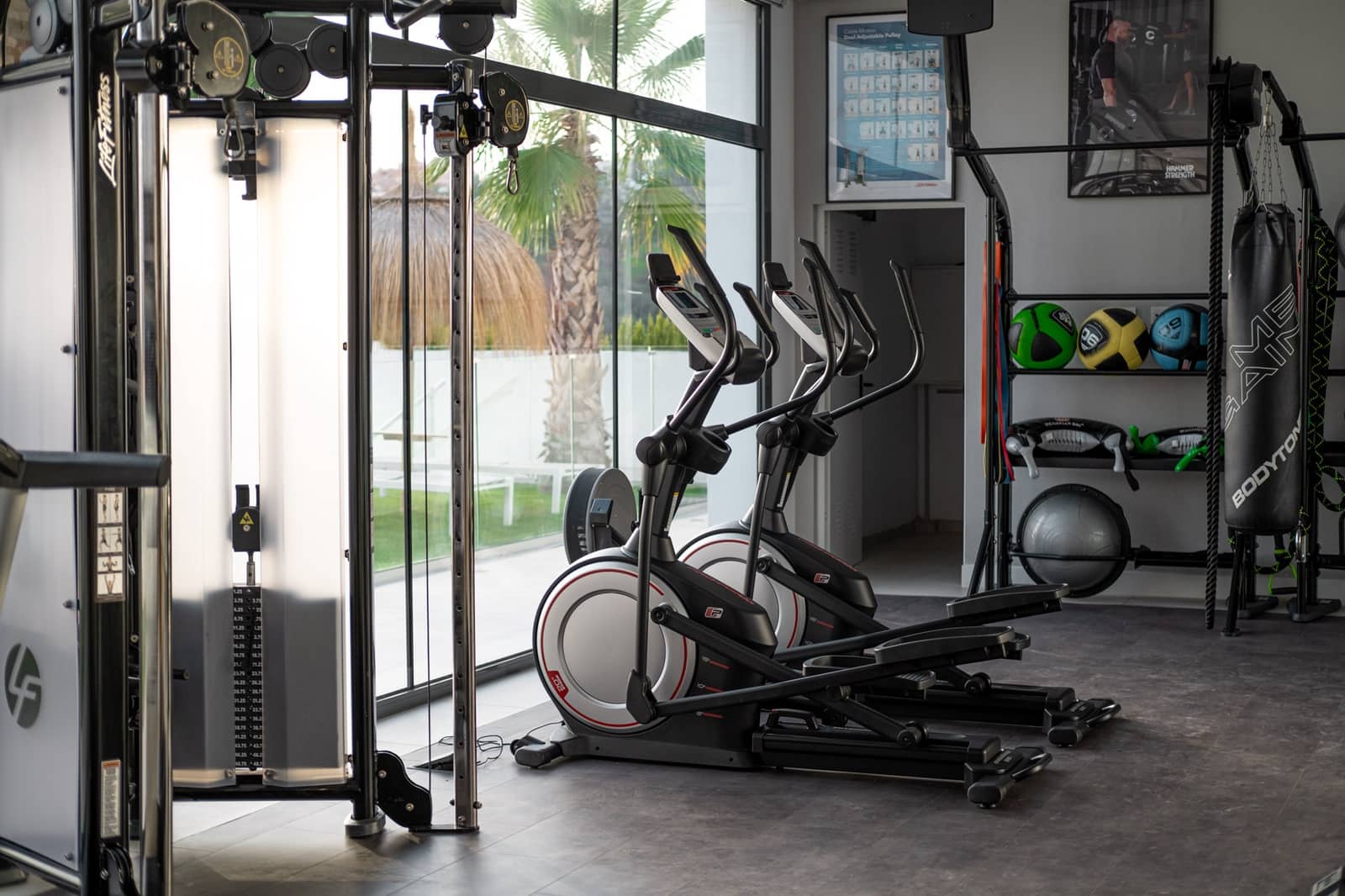 3 soveværelse Lejlighed til salg i Artola med swimmingpool - € 1.100.000 (Ref: 7705672)