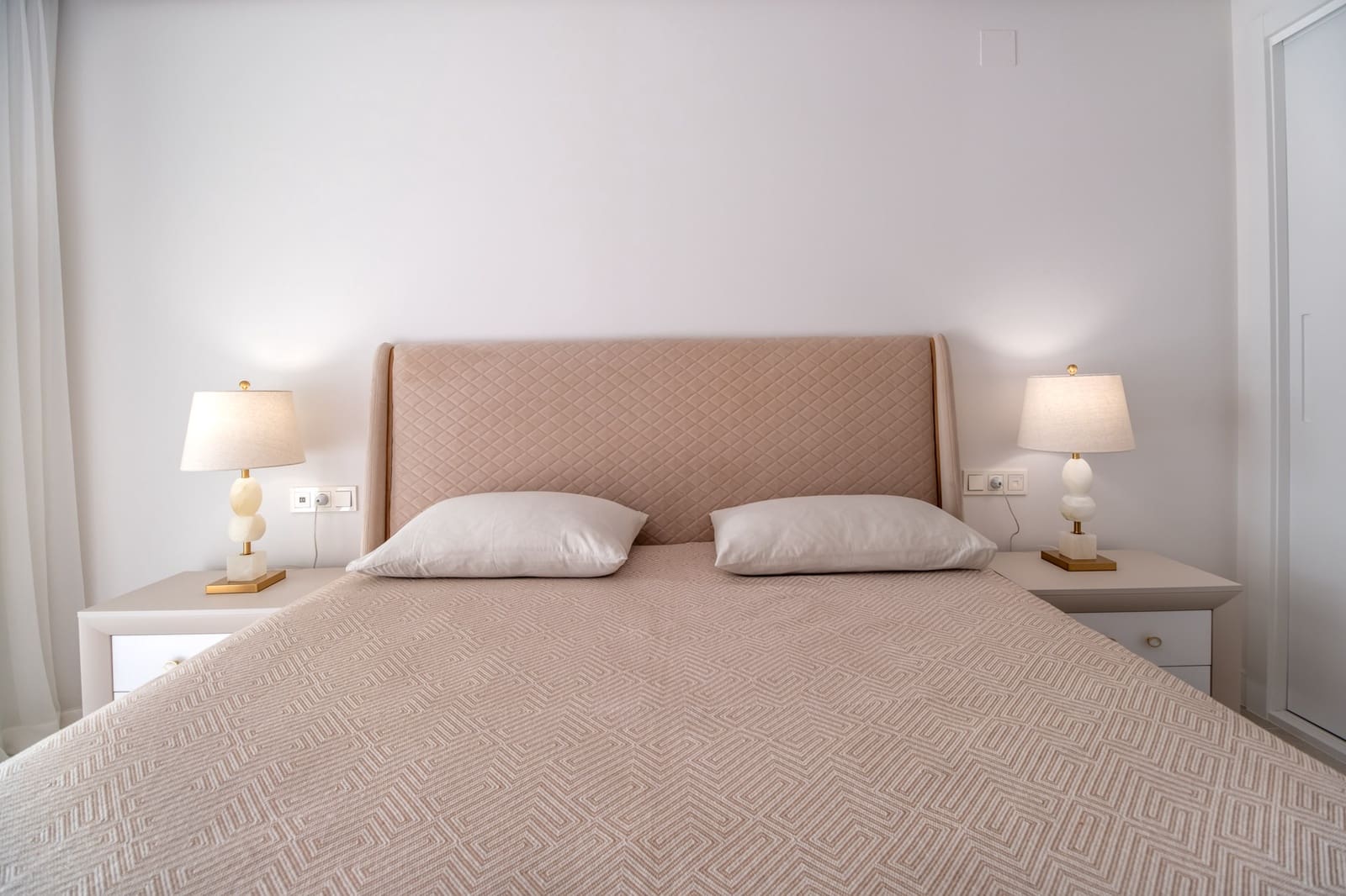 3 soveværelse Lejlighed til salg i Artola med swimmingpool - € 1.100.000 (Ref: 7705672)