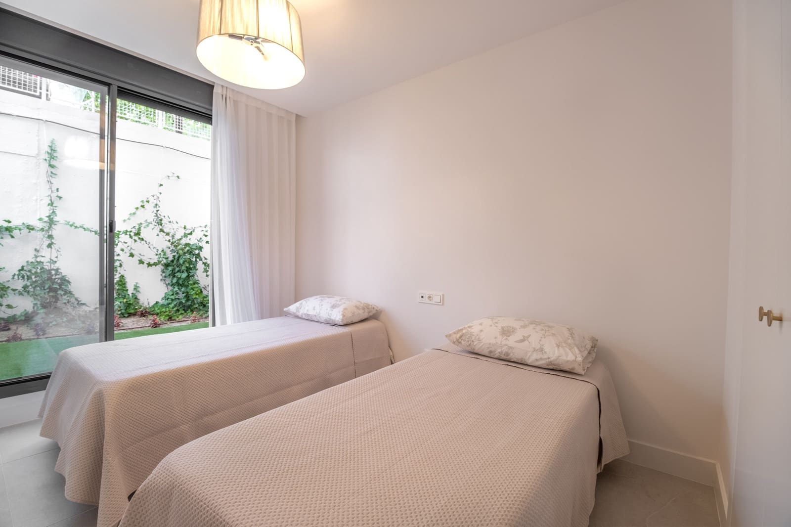 3 soveværelse Lejlighed til salg i Artola med swimmingpool - € 1.100.000 (Ref: 7705672)