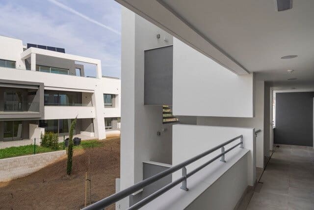 2 soverom Leilighet til salgs i La Concha - Resina Golf, Estepona med svømmebasseng garasje - € 431 000 (Ref: 7754277)