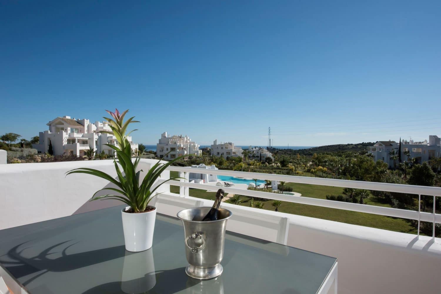 Apartamento de 2 habitaciones en Casares en venta con piscina - 395.000 € (Ref: 8162725)