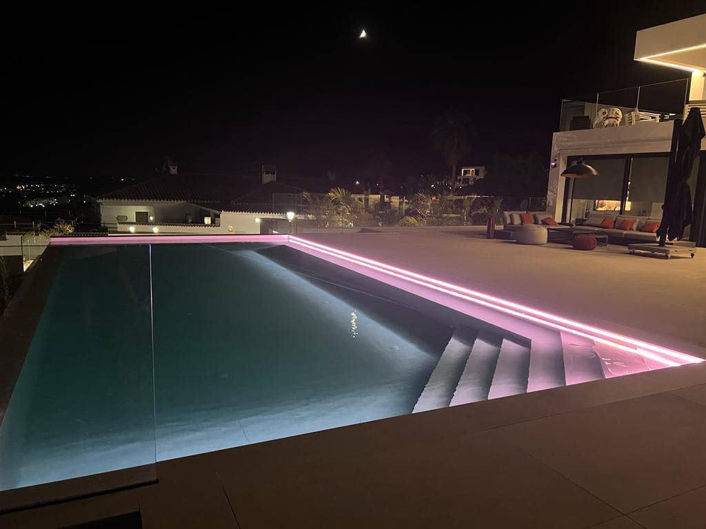 6 sovrum Villa till salu i Benahavis med pool - 4 980 000 € (Ref: 8162732)