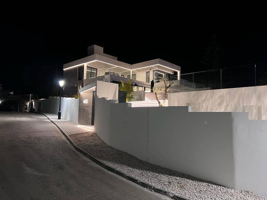 6 sovrum Villa till salu i Benahavis med pool - 4 980 000 € (Ref: 8162732)