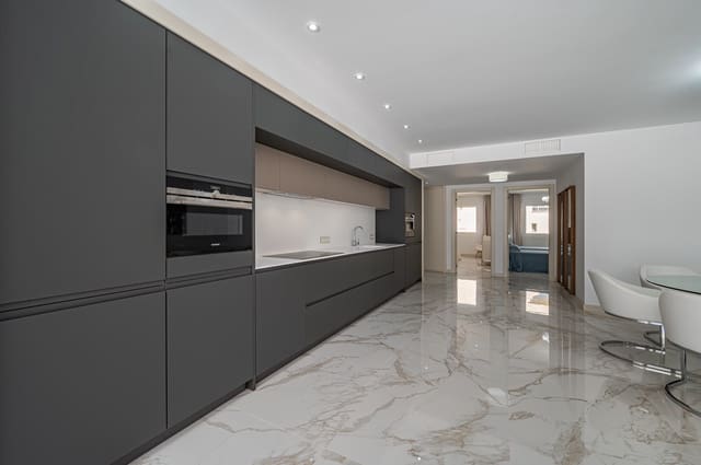 3 quarto Apartamento para venda em Puerto Banus, Marbella com piscina - 3 200 000 € (Ref: 8162733)