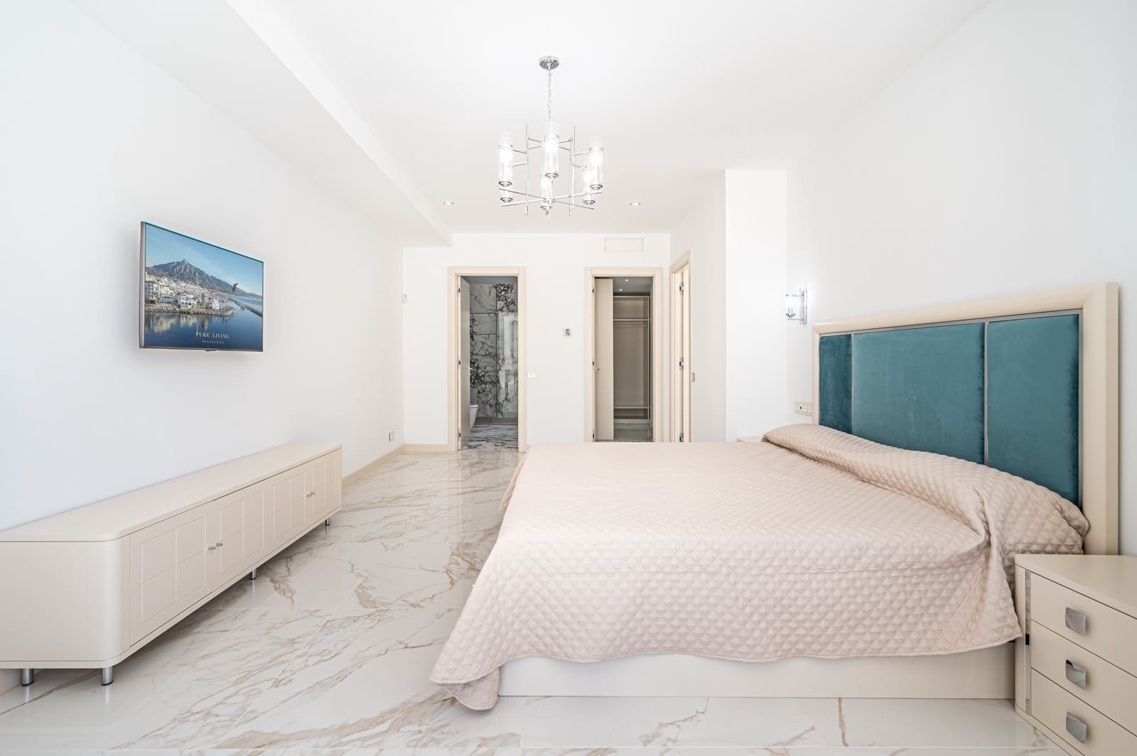 3 quarto Apartamento para venda em Puerto Banus com piscina - 3 200 000 € (Ref: 8162733)