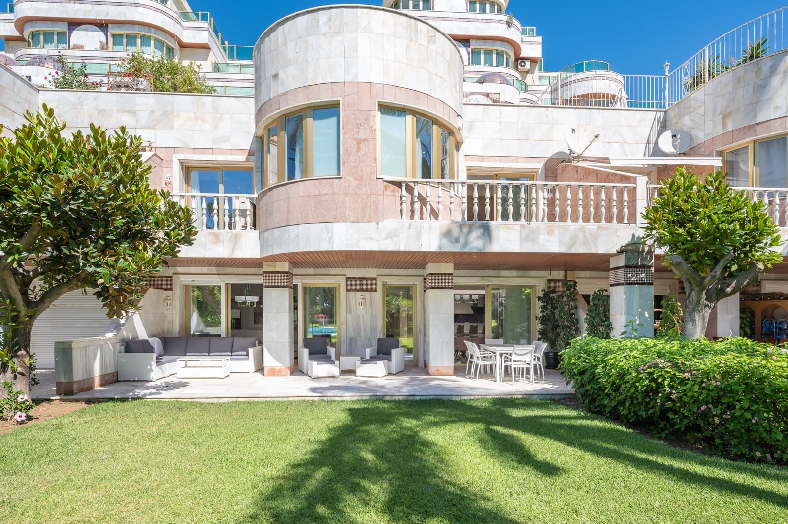6 soveværelse Lejlighed til salg i Puerto Banus med swimmingpool - € 4.205.000 (Ref: 8162734)