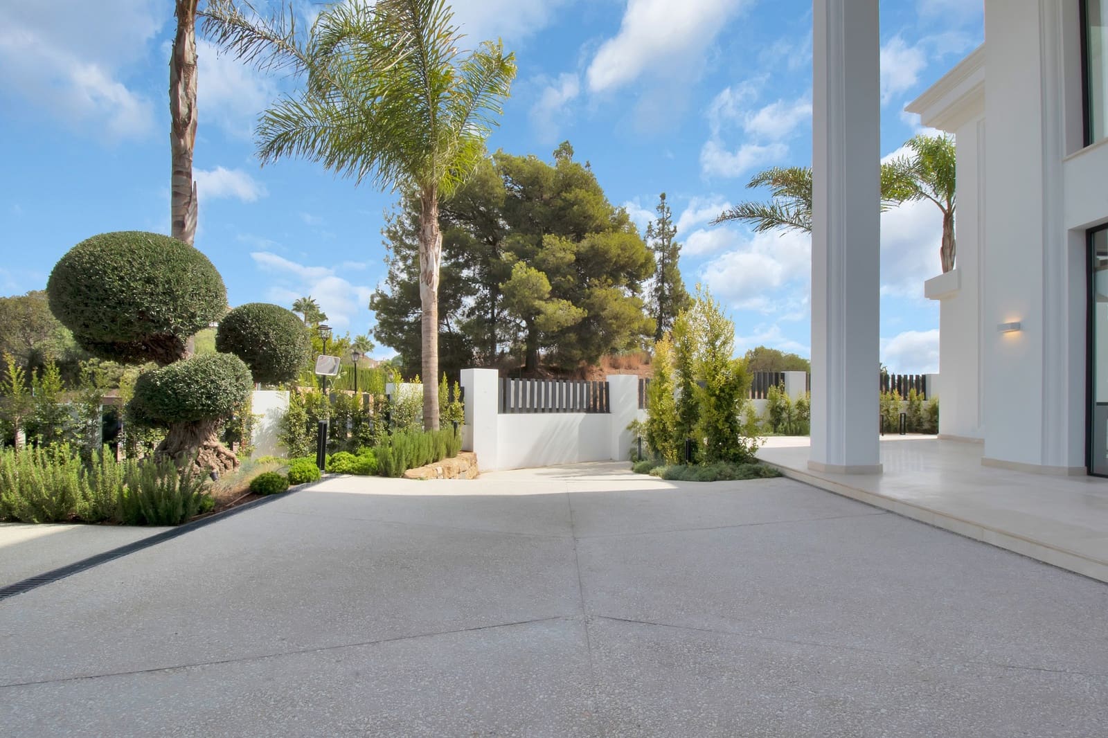 6 makuuhuone Huvila myytävänä paikassa Marbella mukana uima-altaan - 6 400 000 € (Ref: 8162741)