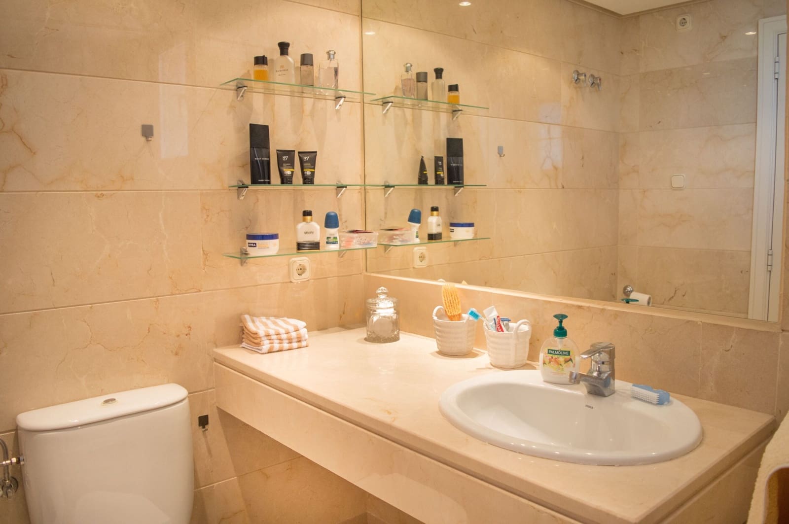 2 bedroom Apartment for sale in Puerto Banus - € 1,630,000 (Ref: 8162743)