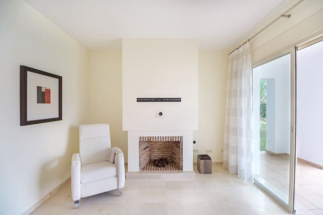 3 sypialnia Dom na sprzedaż w La Cala Golf - Lagar Martell, Mijas - 550 000 € (Ref: 8297784)