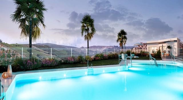 2 quarto Apartamento para venda em La Duquesa / Puerto de la Duquesa, Manilva com piscina - 297 000 € (Ref: 8324263)