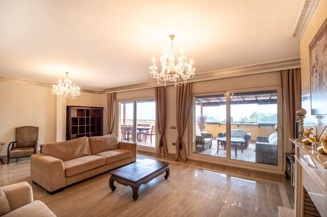 Apartamento de 3 habitaciones en Sierra Blanca, Marbella en venta con piscina - 1.150.000 € (Ref: 8359369)