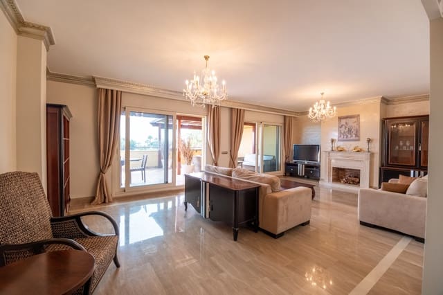 3 soveværelse Lejlighed til salg i Sierra Blanca, Marbella med swimmingpool - € 1.150.000 (Ref: 8359369)