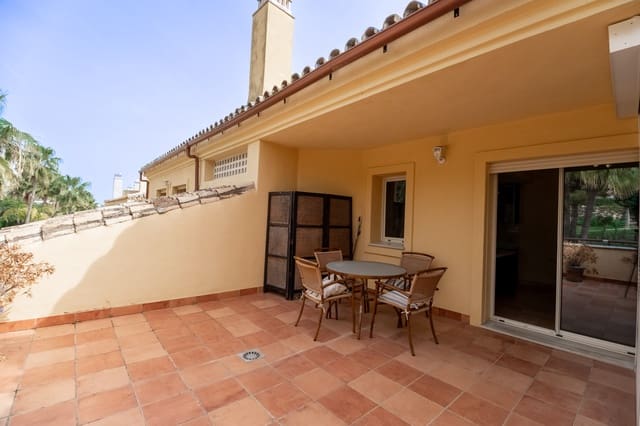 3 soveværelse Lejlighed til salg i Sierra Blanca, Marbella med swimmingpool - € 1.150.000 (Ref: 8359369)
