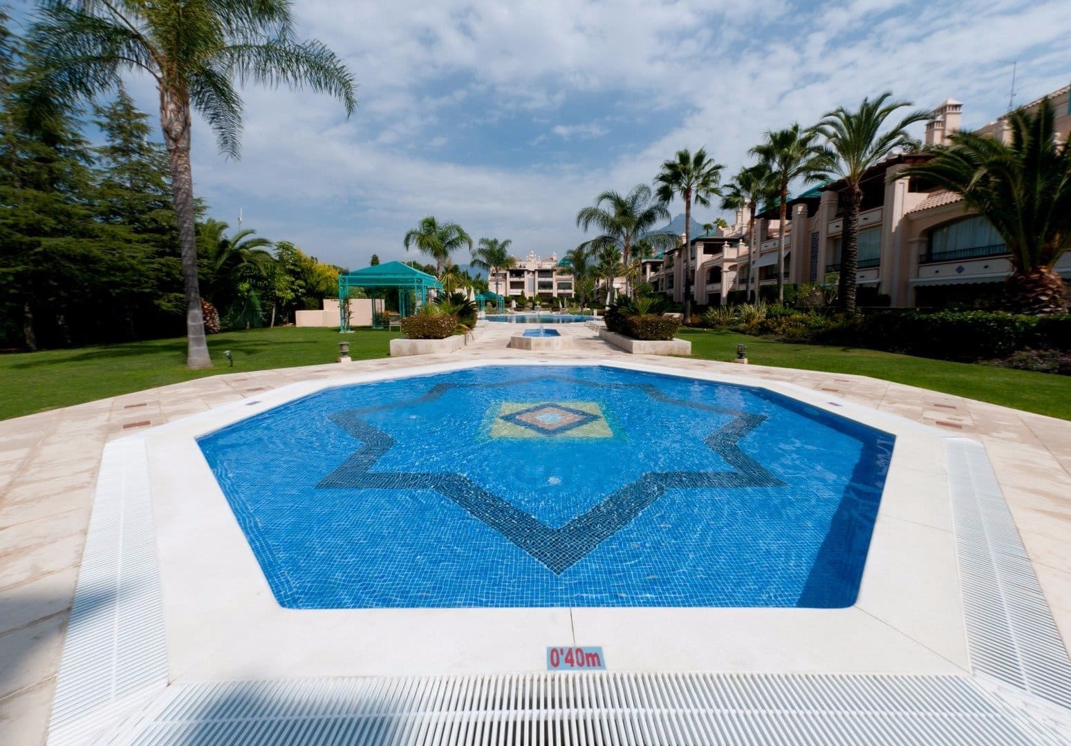 4 soveværelse Lejlighed til salg i Marbella med swimmingpool - € 1.150.000 (Ref: 8365166)