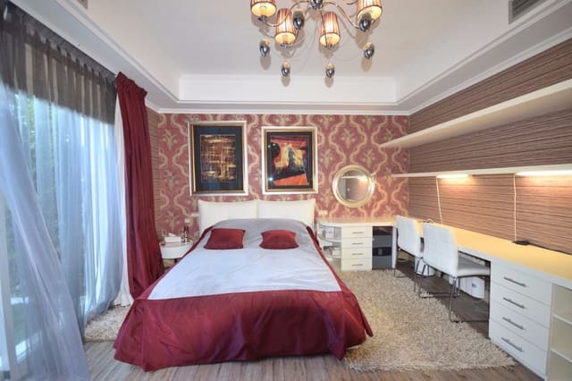 4 soveværelse Lejlighed til salg i Lomas De Marbella, Marbella med swimmingpool - € 1.150.000 (Ref: 8365166)