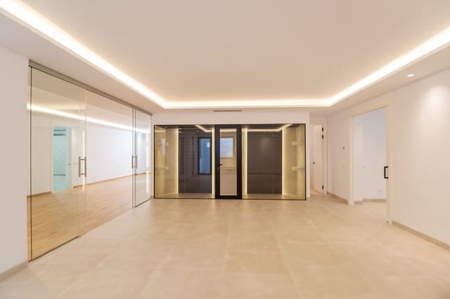 Chalet de 4 habitaciones en La Merced, Marbella en venta con piscina garaje - 4.985.000 € (Ref: 8382470)