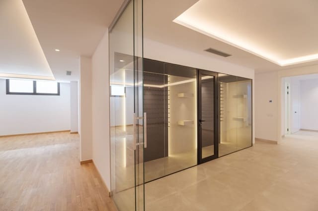 Chalet de 4 habitaciones en La Merced, Marbella en venta con piscina garaje - 4.985.000 € (Ref: 8382470)
