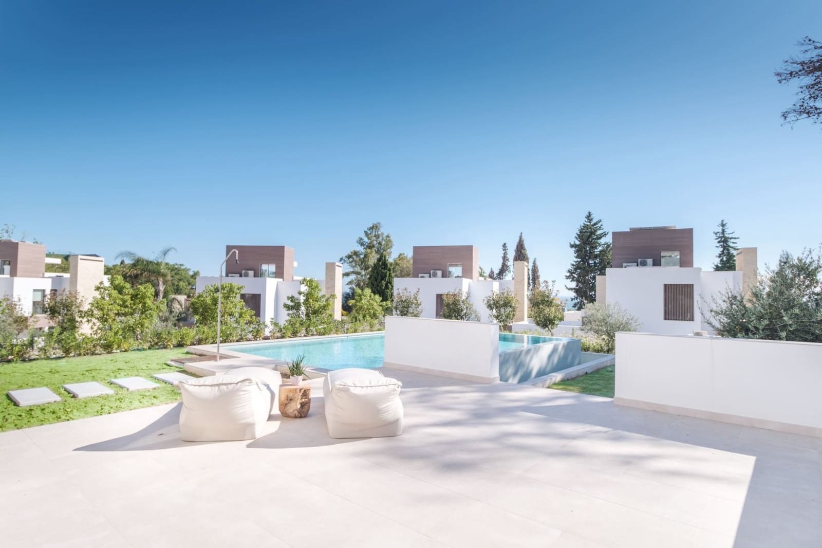 Chalet de 4 habitaciones en Marbella en venta con piscina garaje - 4.985.000 € (Ref: 8382470)