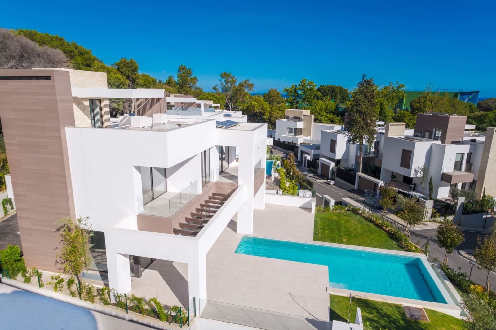 Chalet de 4 habitaciones en Marbella en venta con piscina garaje - 4.985.000 € (Ref: 8382470)