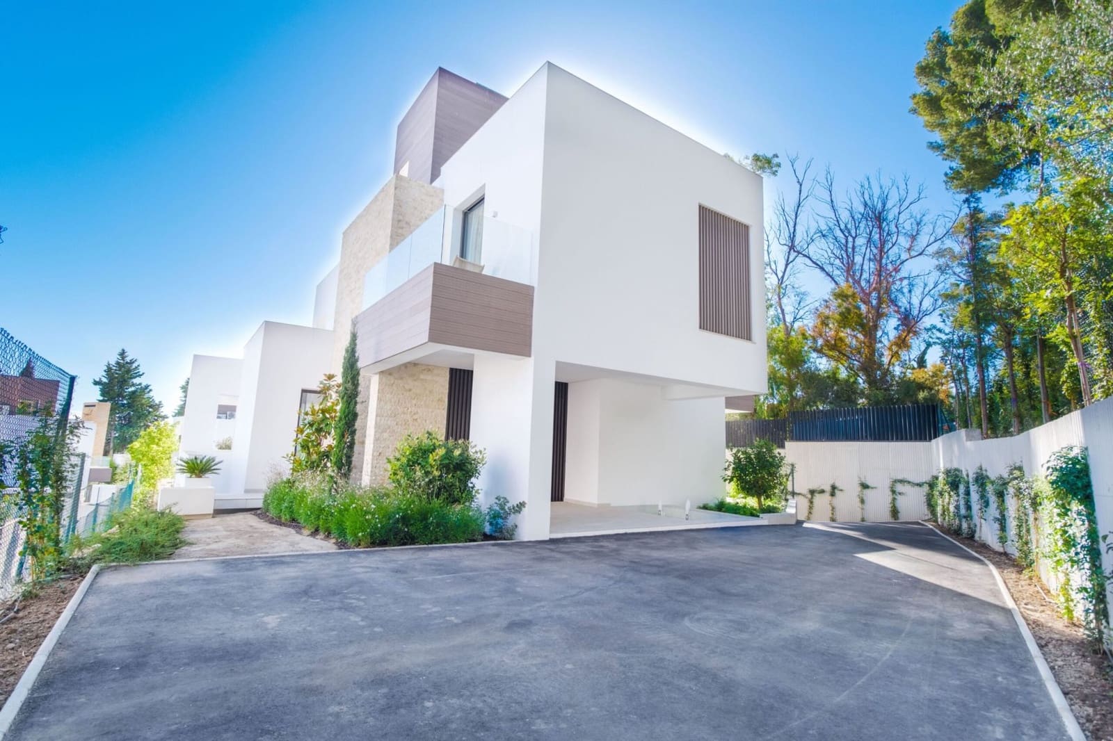 Chalet de 4 habitaciones en Marbella en venta con piscina garaje - 4.985.000 € (Ref: 8382470)