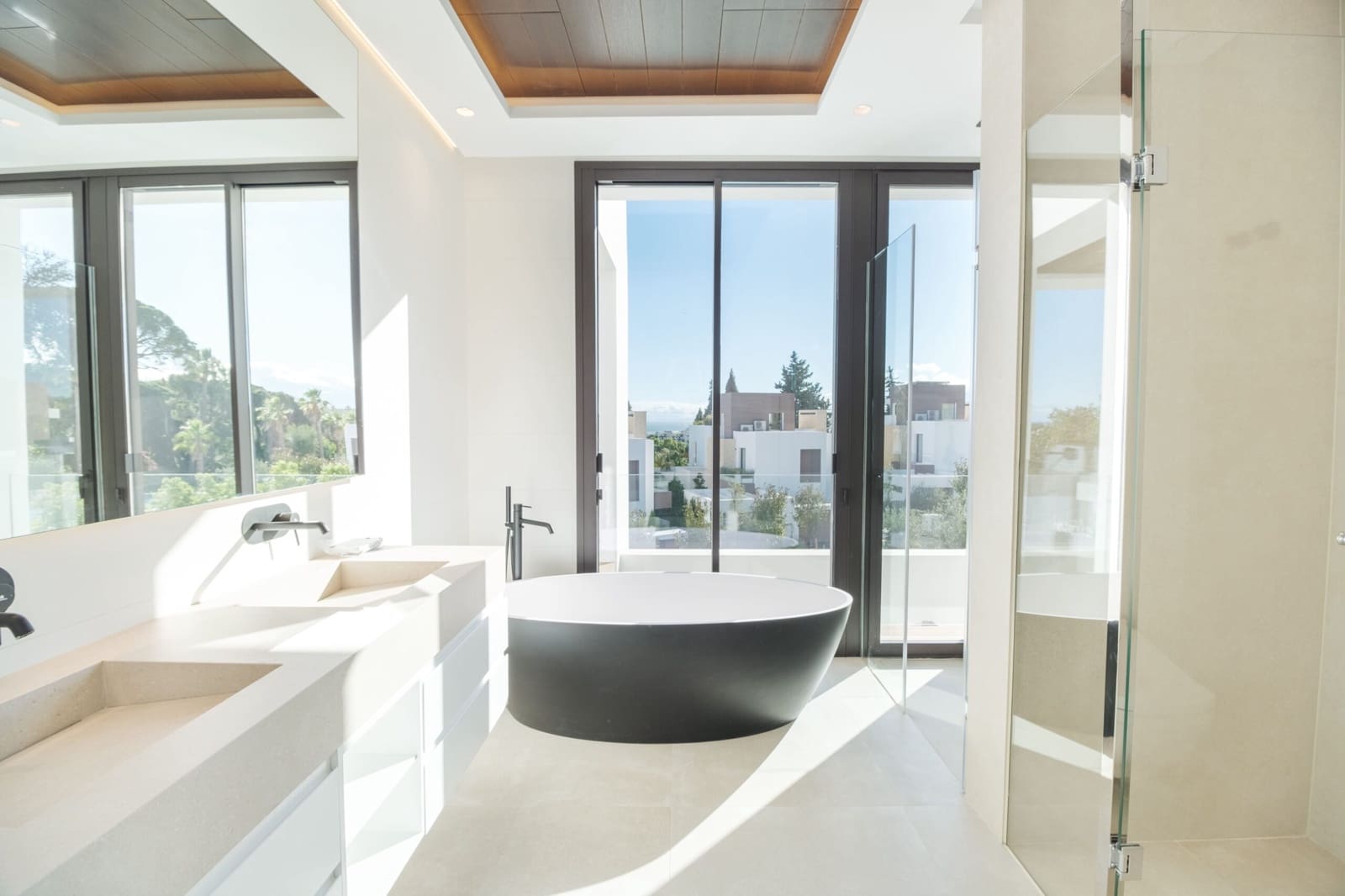 4 bedroom Villa for sale in Golden Mile with pool - € 4,600,000 (Ref: 8384923)