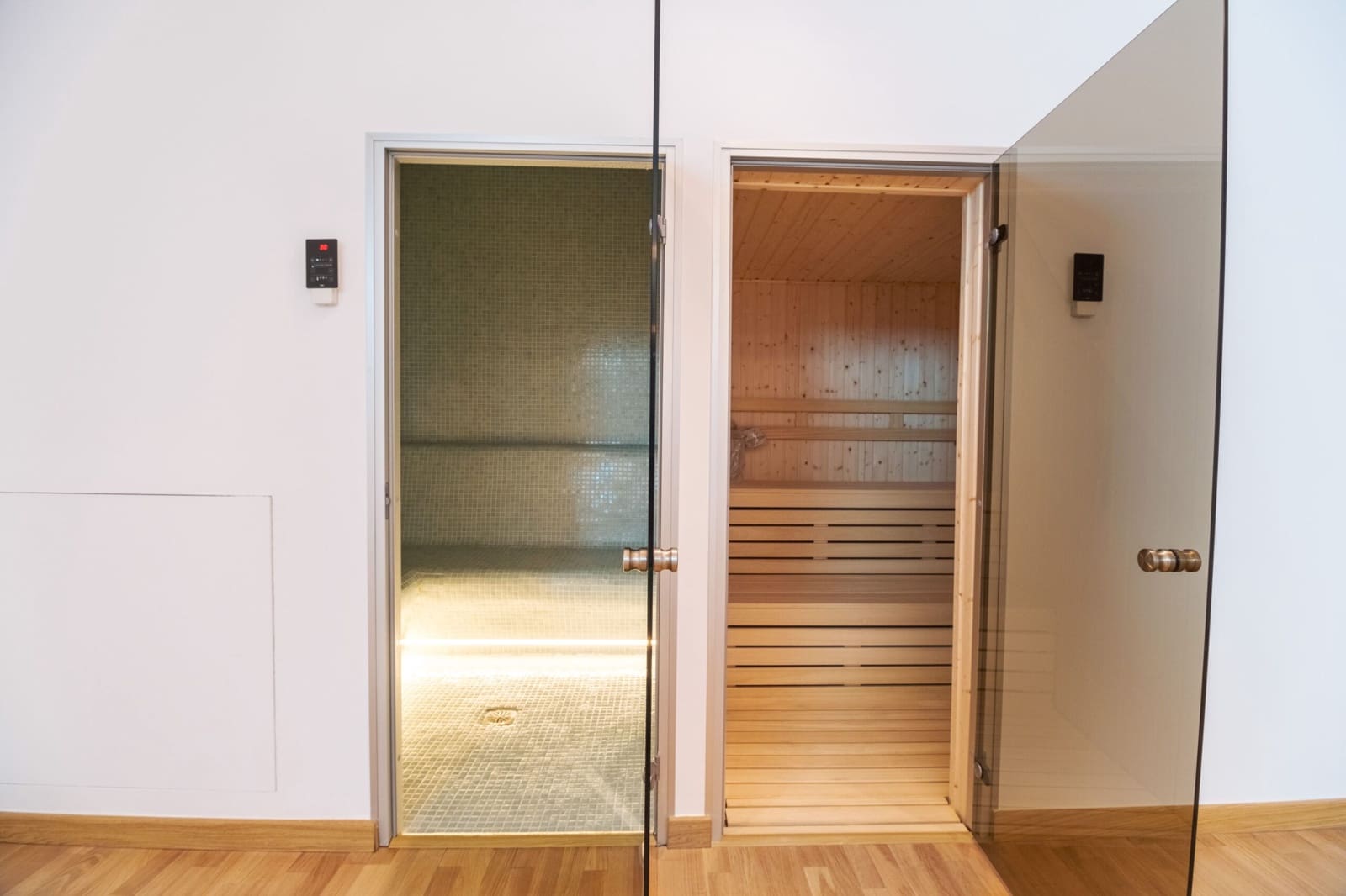 4 bedroom Villa for sale in Golden Mile with pool - € 4,600,000 (Ref: 8384923)