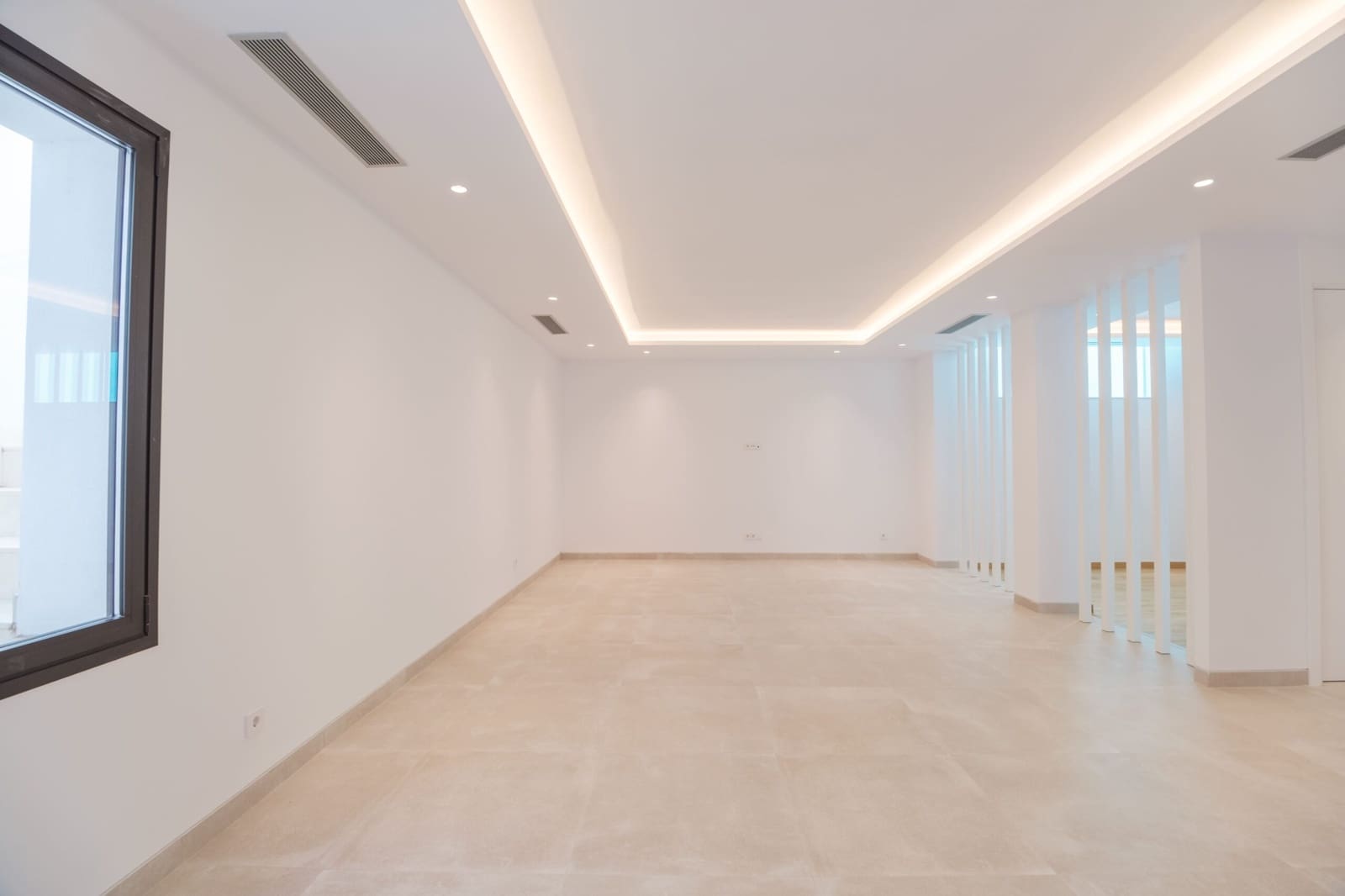 4 bedroom Villa for sale in Golden Mile with pool - € 4,600,000 (Ref: 8384923)