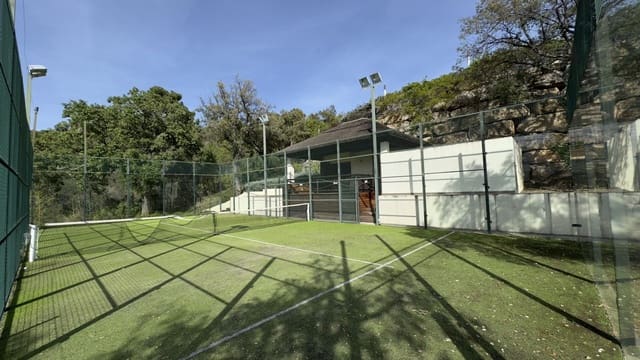 Chalet de 6 habitaciones en La Zagaleta, Benahavís en venta con piscina garaje - 10.450.000 € (Ref: 8421036)