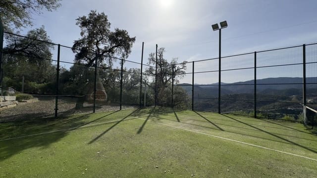 Chalet de 6 habitaciones en La Zagaleta, Benahavís en venta con piscina garaje - 10.450.000 € (Ref: 8421036)