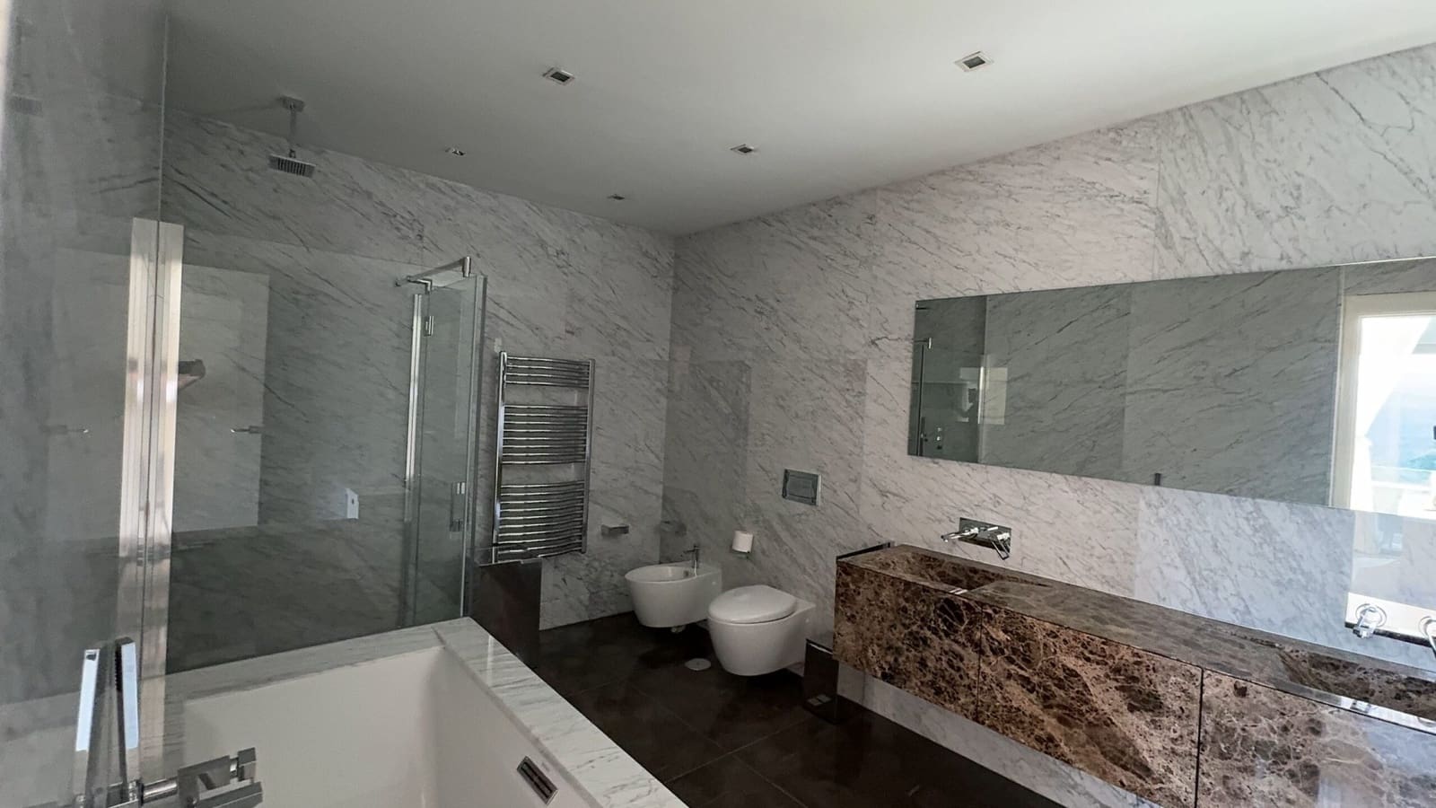 Chalet de 6 habitaciones en La Zagaleta en venta con piscina garaje - 10.450.000 € (Ref: 8421036)