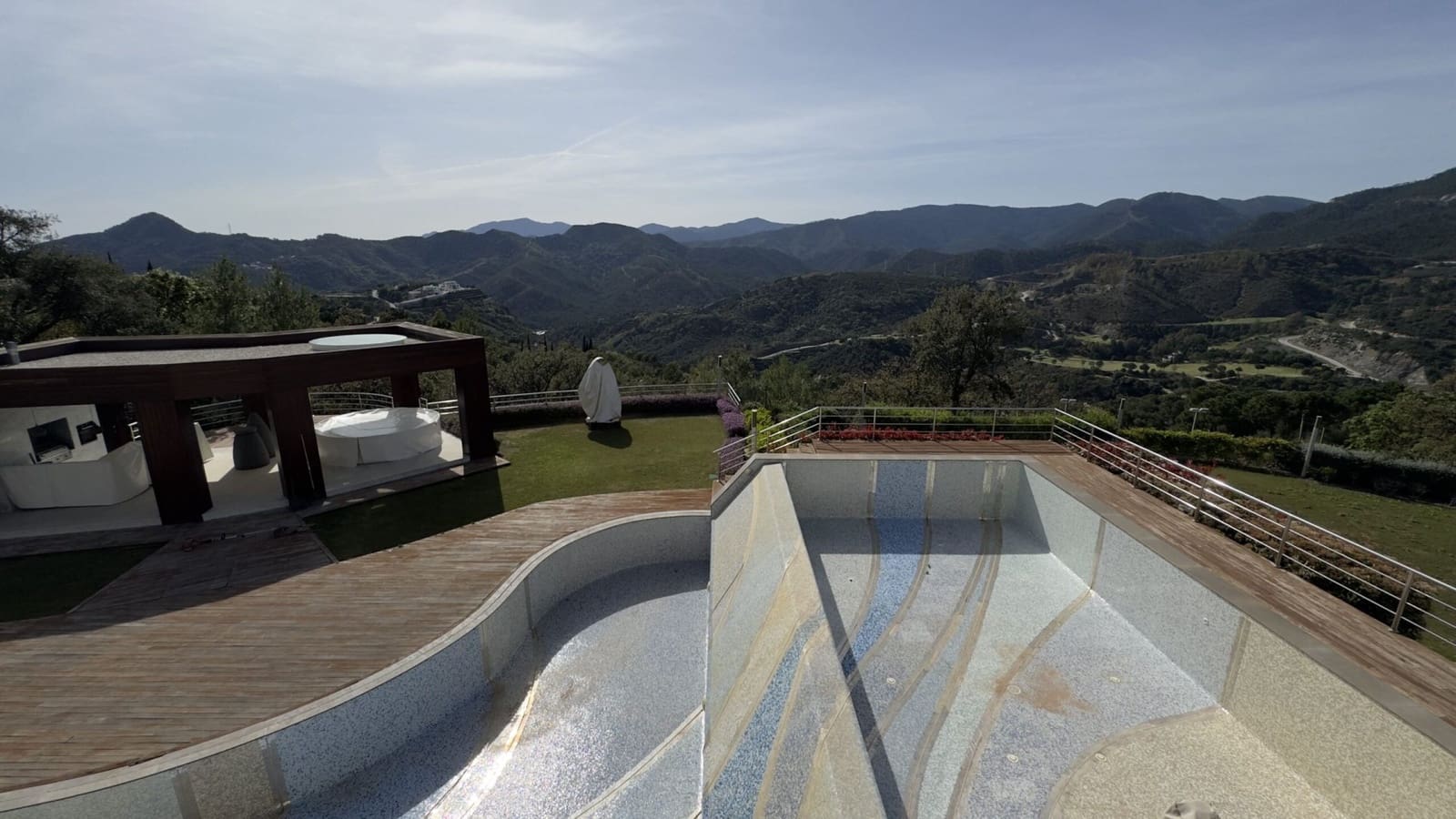 Chalet de 6 habitaciones en La Zagaleta en venta con piscina garaje - 10.450.000 € (Ref: 8421036)