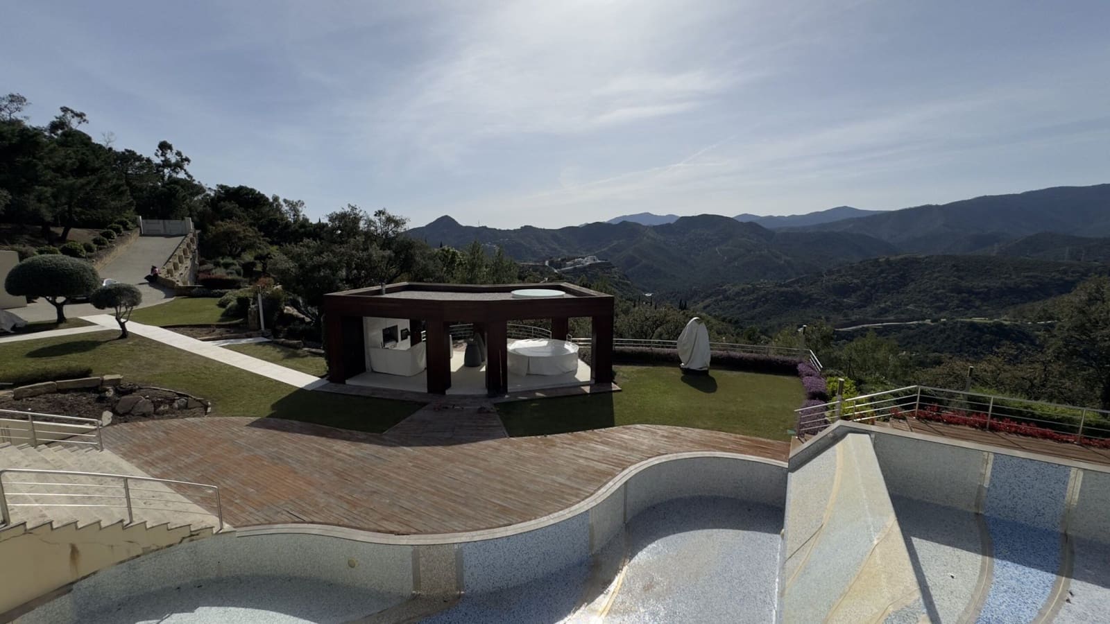 Chalet de 6 habitaciones en La Zagaleta en venta con piscina garaje - 10.450.000 € (Ref: 8421036)