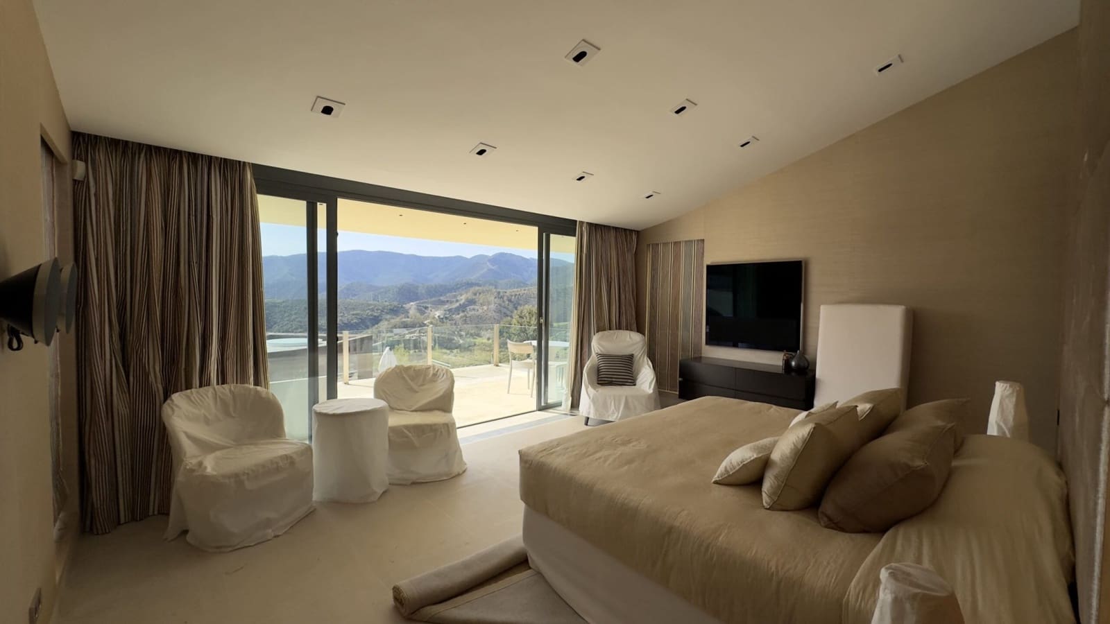 Chalet de 6 habitaciones en La Zagaleta en venta con piscina garaje - 10.450.000 € (Ref: 8421036)