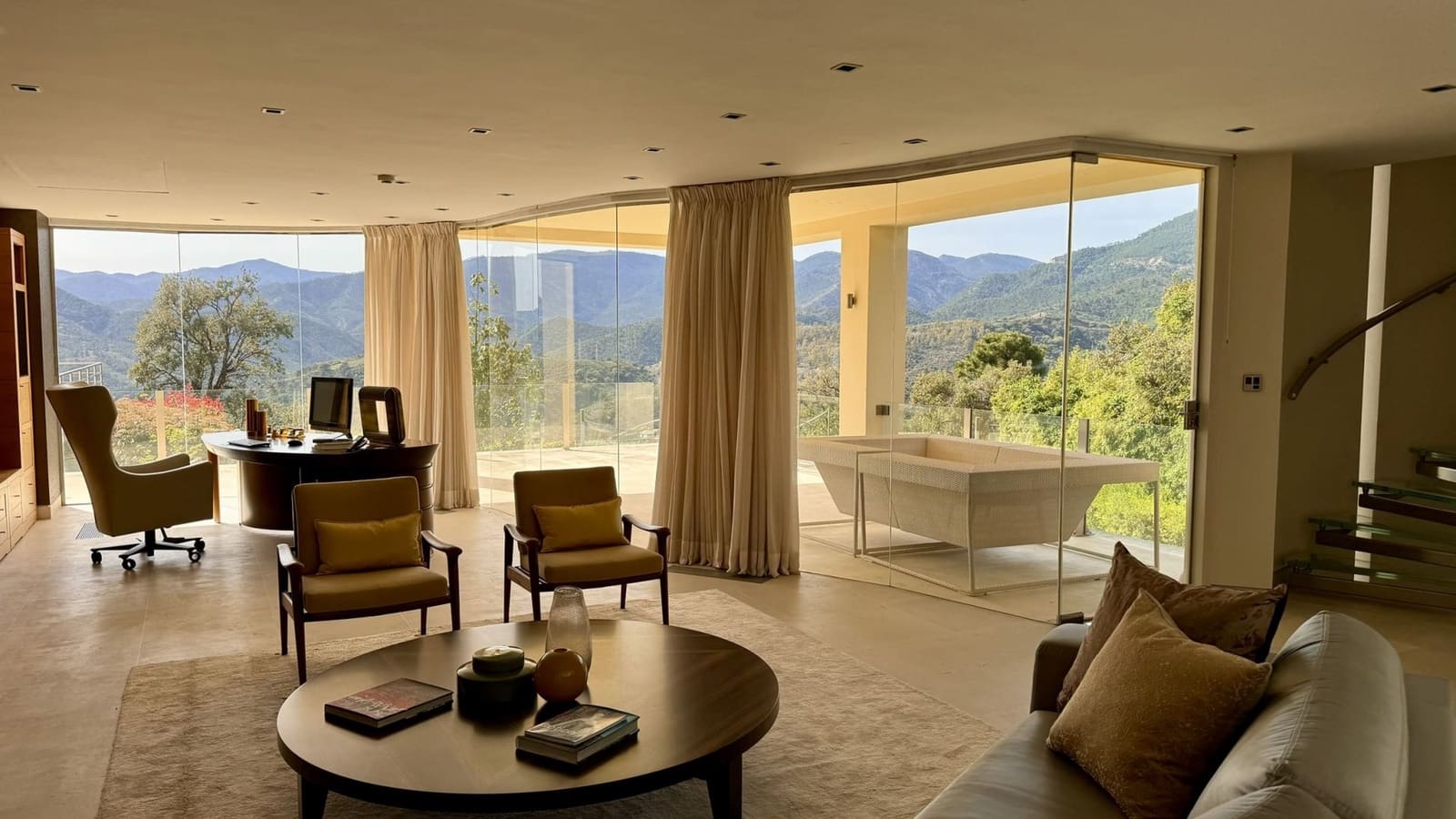 Chalet de 6 habitaciones en La Zagaleta en venta con piscina garaje - 10.450.000 € (Ref: 8421036)