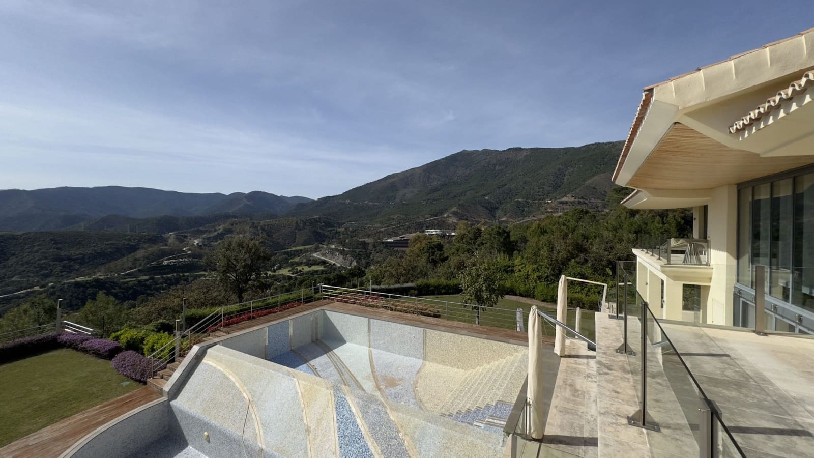 Chalet de 6 habitaciones en La Zagaleta en venta con piscina garaje - 10.450.000 € (Ref: 8421036)